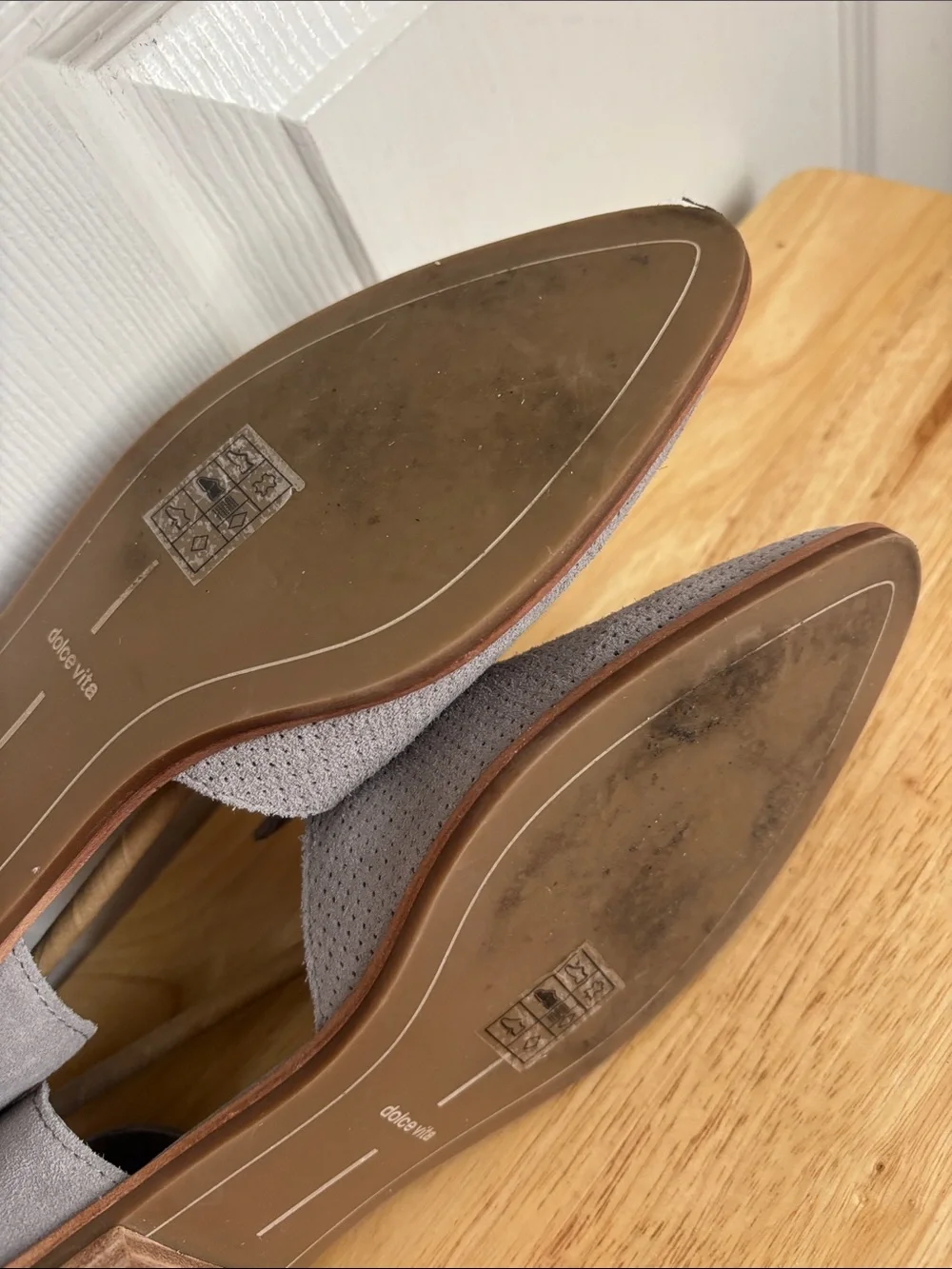 Dolce Vita KELSA Light Gray Leather Perforated Slip-On Almond Toe Loafers size 8